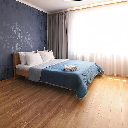Scandinavian Poltava Apartments With 2 Rooms, 3 Beds 1 Sofa Bagian luar foto
