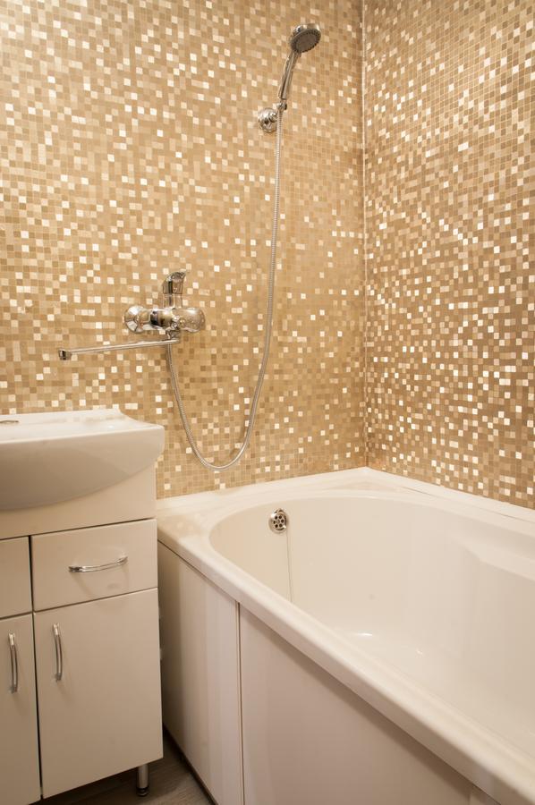 Scandinavian Poltava Apartments With 2 Rooms, 3 Beds 1 Sofa Bagian luar foto
