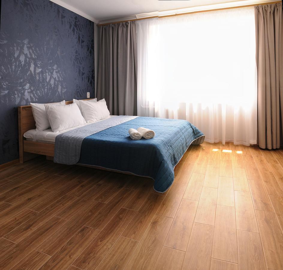 Scandinavian Poltava Apartments With 2 Rooms, 3 Beds 1 Sofa Bagian luar foto